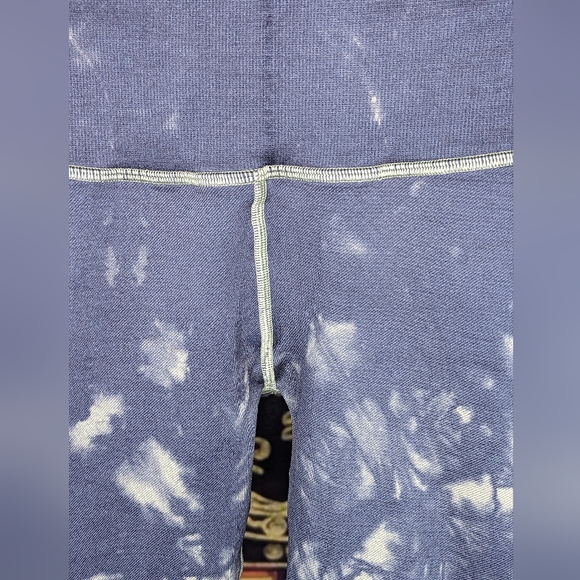 Good American Tie Dye Seamless Leggings in Agave Size 1/2 - Picture 6 of 9